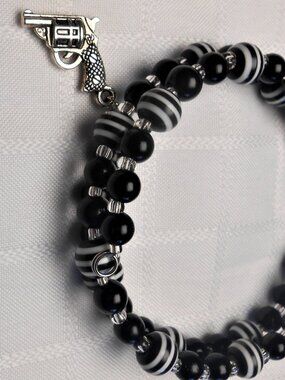 Handmade jewelry set with memory wire bracelets and earrings No. 14